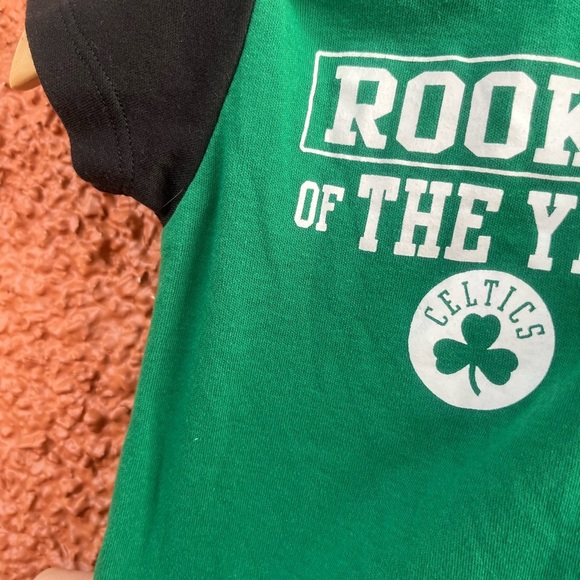 NBA Boston Celtics “Rookie of the Year” Bodysuit Onesie Size 3-6 Months - Picture 3 of 4
